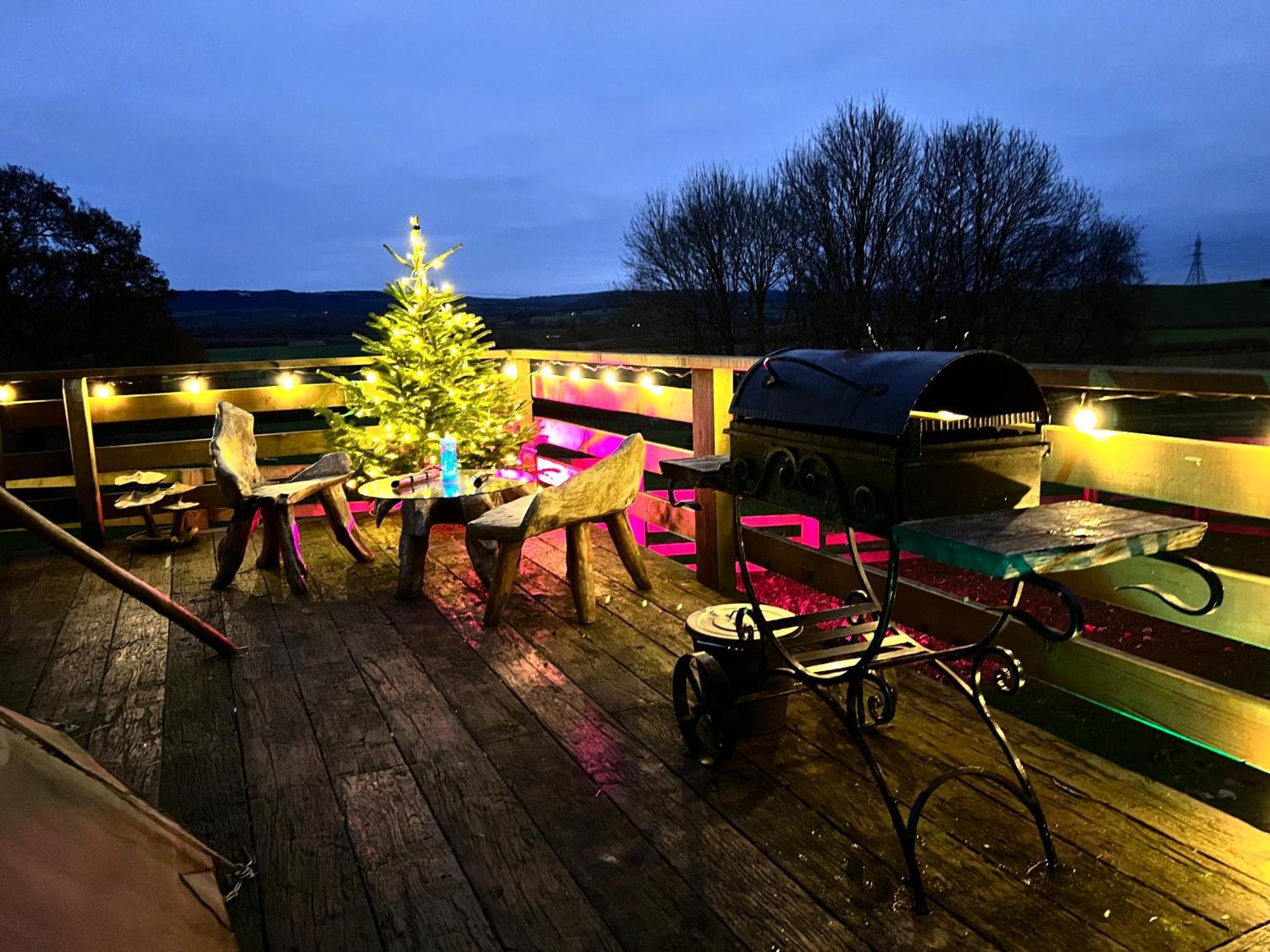 Burtree Country House, Tipi'S, Treehouse & Lodge & House Rooms With Hot Tubs In A Private Garden Thirsk Buitenkant foto