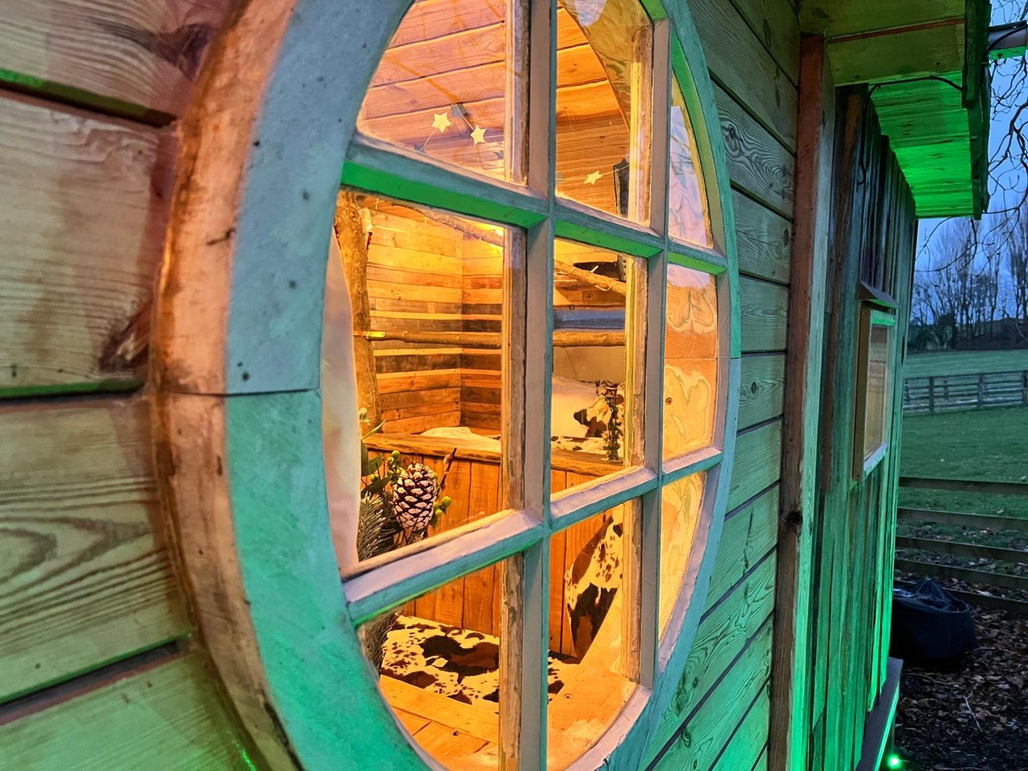 Burtree Country House, Tipi'S, Treehouse & Lodge & House Rooms With Hot Tubs In A Private Garden Thirsk Buitenkant foto